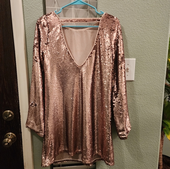 Fun party dress - Picture 2 of 2